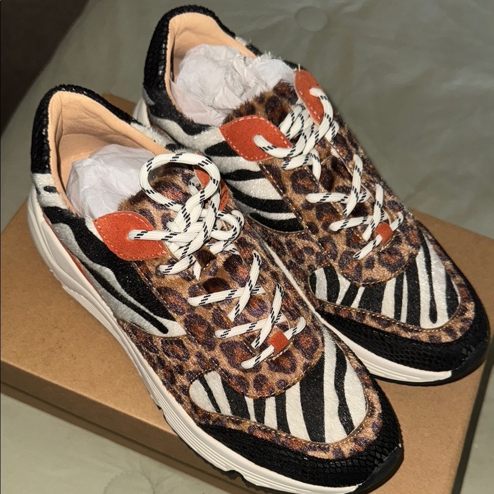 Oasis Society Animal Print Chunky Sneakers - Picture 4 of 11